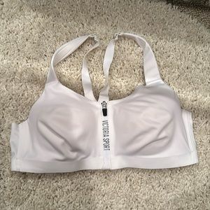 New Victoria Secrets sports Bra white